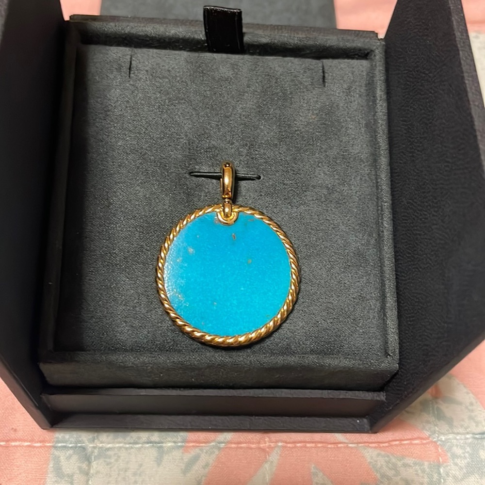 18k Gold David Yurman Pendant